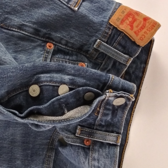 Levi's 501 blue jean shorts men size 30 - Picture 4 of 6